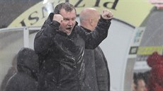 Plzeňský kouč Pavel Vrba slaví triumf nad Slavií. Plzeňský kouč Pavel Vrba slaví triumf nad Slavií.