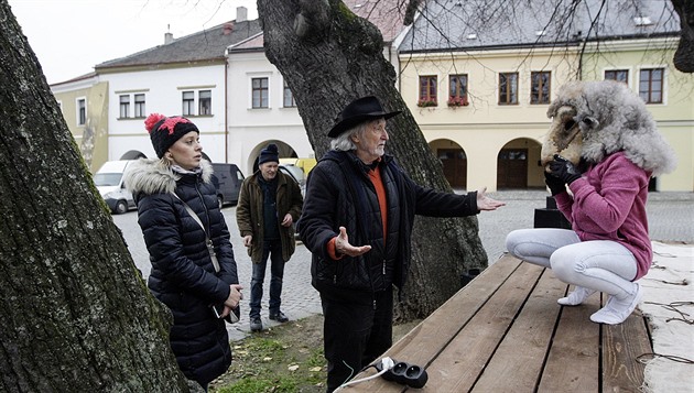 Reisér Juraj Jakubisko natáí na perovském Horním námstí ást zábr pro...