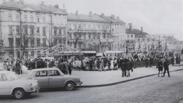 Kdo si chtl ped rokem 1989 objednat kolotoe na pou v okrese Jihlava, musel pedem podat organizaci s nzvem Park kultury a oddechu.