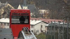 Nejkratší pražská lanovka na kopec Mrázovka v lednu končí Nejkratší pražská lanovka na kopec Mrázovka v lednu končí