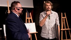 Dan Bárta při přebírání ocenění Ostravské univerzity za výzkum vážek. (14.... Dan Bárta při přebírání ocenění Ostravské univerzity za výzkum vážek. (14....