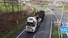 Olomoucké Horní náměstí zdobí od nedělního poledne vánoční strom. (12.... Olomoucké Horní náměstí zdobí od nedělního poledne vánoční strom. (12....