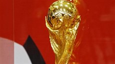 Trofej o kterou budou hrát fotbalisté na světovém šampionátu v Rusku. Trofej o kterou budou hrát fotbalisté na světovém šampionátu v Rusku.