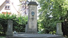 Památník Josefa Jandy ve Frenštátě pod Radhoštěm z roku 1933 není v dobrém... Památník Josefa Jandy ve Frenštátě pod Radhoštěm z roku 1933 není v dobrém...