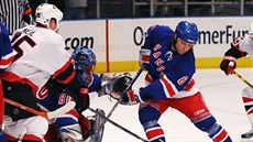 Darius Kasparaitis (vpravo) v dresu New Yorku Rangers Darius Kasparaitis (vpravo) v dresu New Yorku Rangers