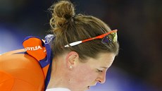 Ireen Wüstová se vydýchává po tříkilometrové trati v Heerenveenu. Ireen Wüstová se vydýchává po tříkilometrové trati v Heerenveenu.