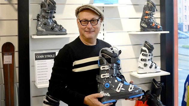 Naši zaměstnanci musí mít ortopedické znalosti, vyznat se v prodeji, být dobří... Naši zaměstnanci musí mít ortopedické znalosti, vyznat se v prodeji, být dobří...