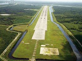 Pistávací dráha pro raketoplány na mysu Canaveral, Florida, USA