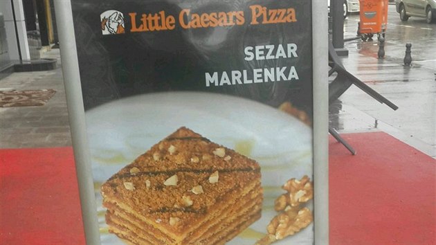 Pizzerie Little Caesar vyklidila pole. Sv medov dorty Marlenka z nabdky sthla.