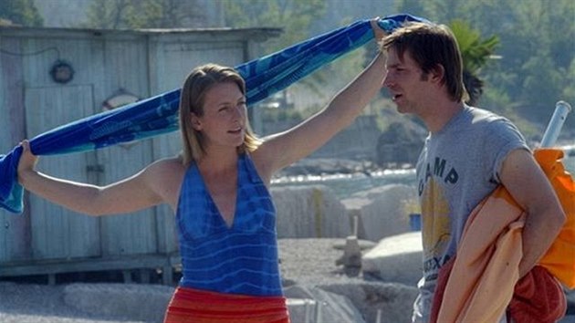 Anna Polvkov a Ondrej Kova ve filmu astnci zjezdu (2006)