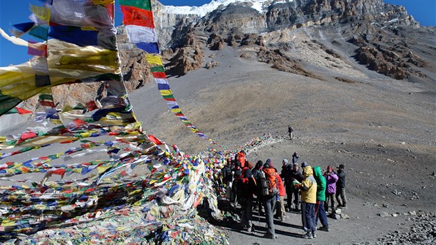 Sedlo Thorong La (5 416 metr) je nejvym bodem na treku kolem masivu Annapurny.