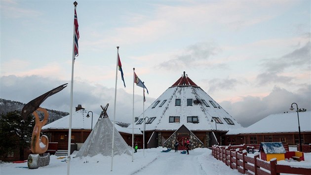 Centrum smsk kultury rran v okrese Tysfjord na severu Norska. (27. listopadu 2017)