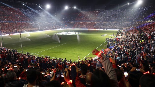 Stadion fotbalov Sevilly ped zatkem utkn Ligy mistr.