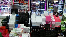 Policie pátrá po ženě pokoušející se o únos dítěte Policie pátrá po ženě pokoušející se o únos dítěte