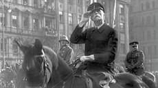 U vzniku Československa v roce 1918 byl jako první prezident Tomáš Garrigue... U vzniku Československa v roce 1918 byl jako první prezident Tomáš Garrigue...