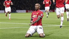Anthony Martial z Manchesteru United slaví gól. Anthony Martial z Manchesteru United slaví gól.