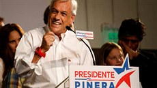 Sebastián Piera se raduje z vítzství v prvním kole prezidentských voleb v...