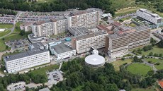 Jsme nejlepší, říká ředitel nemocnice, v níž se točil seriál Malé lásky. Jsme nejlepší, říká ředitel nemocnice, v níž se točil seriál Malé lásky.