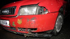 Cizinec s vozem značky Audi havaroval nedaleko Dvora Králové nad Labem (22. 11.... Cizinec s vozem značky Audi havaroval nedaleko Dvora Králové nad Labem (22. 11....