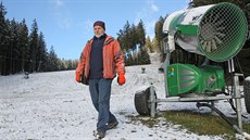Sněžná děla na Bílé jsou připravena na zasněžování. Potřebují ale nižší teploty. Sněžná děla na Bílé jsou připravena na zasněžování. Potřebují ale nižší teploty.