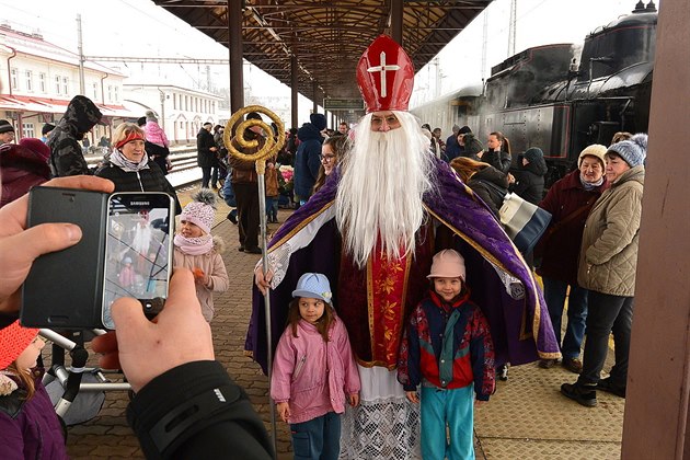 Mikuláský vlak ve Svitavách. (3. 12.2017)