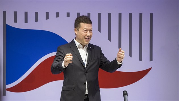 Šéf SPD Tomio Okamura na celostátní konferenci hnutí (9.12.2017). Šéf SPD Tomio Okamura na celostátní konferenci hnutí (9.12.2017).