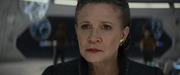 Carrie Fisherová v poslední roli. Záběr z filmu Star Wars: Poslední z Jediů Carrie Fisherová v poslední roli. Záběr z filmu Star Wars: Poslední z Jediů