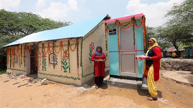 Indky z vesnice Marora ve stt Harijna jsou pyn na novotou zc toalety. Vznikly v rmci kampan Zchody do kadho domu.