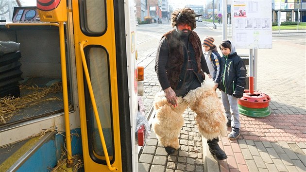 Tramvaj s erty vyjela v Liberci u popatnct.