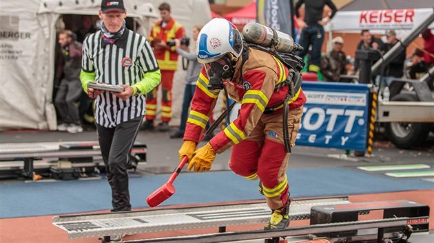 Jan Pipi z Liberce se stal prvnm echem, kter si na mistrovstv svta v extrmnm hasiskm sportu Firefighter Combat Challenge vybojoval lenstv v prestinm klubu Lions Den.