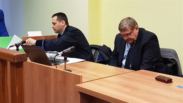 Bval zastupitel a podnikatel Ji Zelenka u mosteckho soudu (6. prosince 2017).