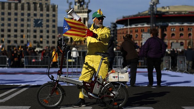 Obyvatel Barcelony demonstrovali za proputn katalnskch exministr. (3. prosince 2017)