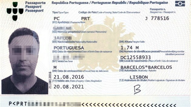 Padělaný portugalský pas, na který cestoval Íránec.