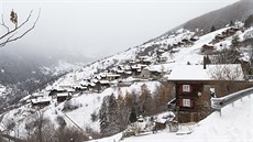 Vesnice Albinen leží ve výšce kolem 1300 metrů nad mořem ve švýcarském kantonu... Vesnice Albinen leží ve výšce kolem 1300 metrů nad mořem ve švýcarském kantonu...