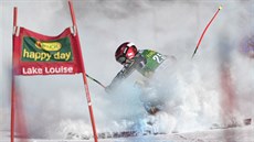 Česká lyžařka Ester Ledecká padá v závodě super-G v Lake Louise. Česká lyžařka Ester Ledecká padá v závodě super-G v Lake Louise.