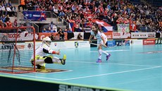 Švýcarka Corin Rüttimannová proměňuje nájezd v utkání o bronz proti českému... Švýcarka Corin Rüttimannová proměňuje nájezd v utkání o bronz proti českému...