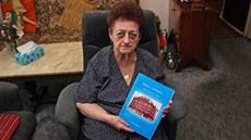 Věra Řeháková chce svou publikací vyjádřit úctu všem lidem, kteří pracovali a... Věra Řeháková chce svou publikací vyjádřit úctu všem lidem, kteří pracovali a...