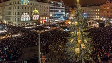 Na námstí Svobody letos stojí oproti pedchozím letm mení pódium, na kvalitu...