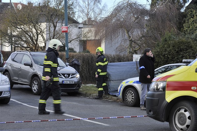 V jihlavské Slavíkov ulici se stílelo na projídjící automobil. Útok...