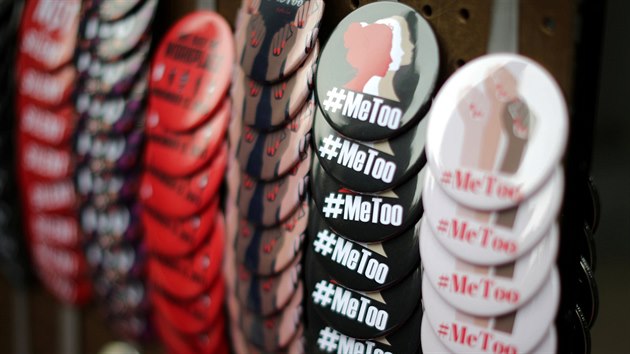 Odznky kampan MeToo v Los Angeles (12. listopadu 2017)