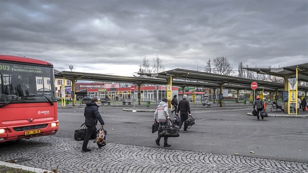 Pardubick autobusov ndra skon. Pozemky pod nm koupil Jaroslav Strnad. 12.12. 2017