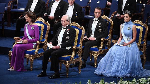 Ve Stockholmu tradin pedval ocenn vdsk krl Karel XVI. Gustav. (10. prosince 2017)