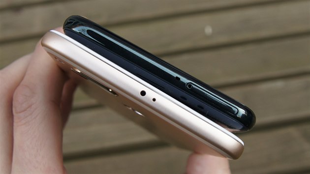 HTC U11 Life a Xiaomi MiA1 - smartphony s istm Androidem One