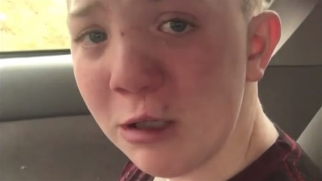 kolk Keaton Jones na videu sv matky promluvil o ikan.