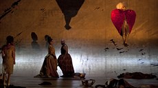 Scéna z Monteverdiho Korunovace Poppey v berlínské Státní opee Pod lipami