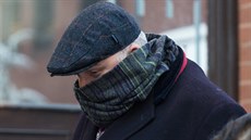 Simon Bramhall odchází od soudu (13. prosince 2017) Simon Bramhall odchází od soudu (13. prosince 2017)