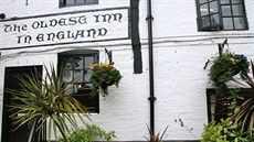 Údajn nejstarí anglická restaurace má ve svém títu vepsaný rok 1189.