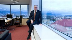 Končící rektor Zdeněk Kůs se těší, že bude mít čas na své koníčky. Končící rektor Zdeněk Kůs se těší, že bude mít čas na své koníčky.
