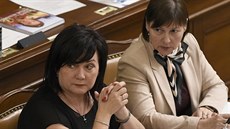 Ministryně financí Alena Schillerová z ANO a předsedkyně rozpočtového výboru... Ministryně financí Alena Schillerová z ANO a předsedkyně rozpočtového výboru...