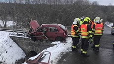 Na železničním přejezdu nedaleko od Záhořic se srazil vlak s osobním autem. Na železničním přejezdu nedaleko od Záhořic se srazil vlak s osobním autem.